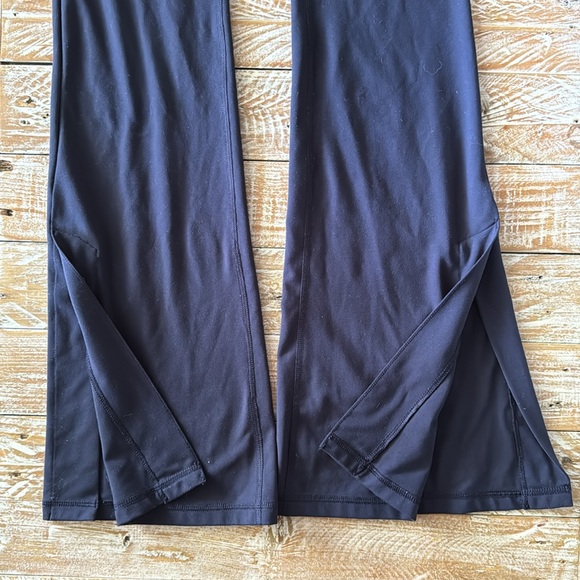 🧘🏻‍♀️Side Split Navy Bootcut Flare Leggings🧘🏻‍♀️ ~small - Picture 14 of 15